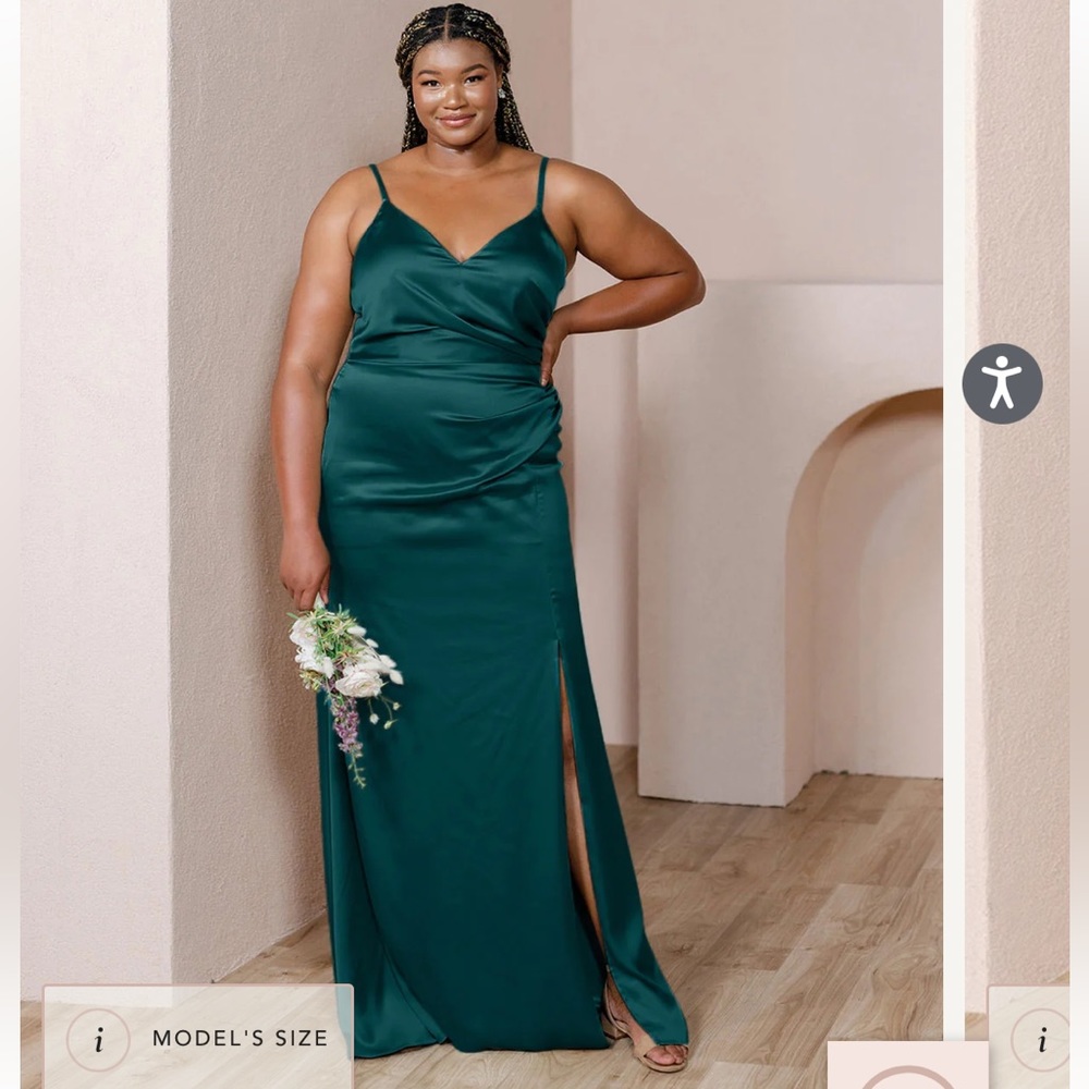 Revelry Rory in Emerald